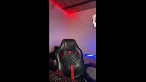 michael independent model  online show from 02-23-25, 09:59