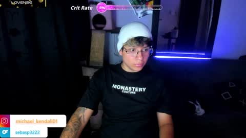 Snapshot of michael_kendall0 chatting on 06-12-26, 02:16 michael independent model online show from 06-12-26, 02:16