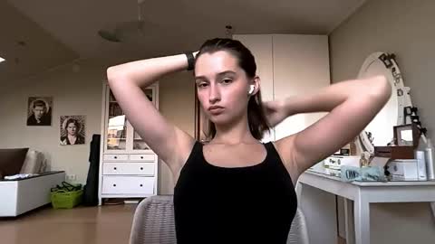 Snapshot of michael_pors chatting on 10-07-25, 02:25 Emily online show from 10-07-25, 02:25