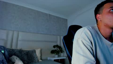 Michael online show from 10-23-25, 04:23