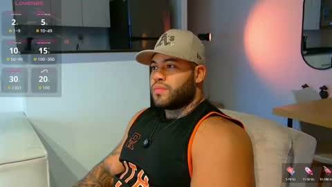 Snapshot of michael_salens chatting on 06-12-26, 12:15 Michael Salens independent model online show from 06-12-26, 12:15