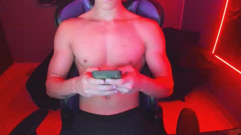 Snapshot of michael_twink18 chatting on 09-15-25, 03:39 Michael online show from 09-15-25, 03:39