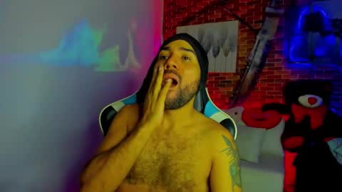 Snapshot of michael_twinkk chatting on 02-09-26, 05:11 MICHAEL online show from 02-09-26, 05:11