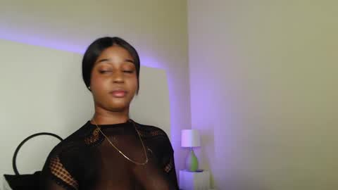Snapshot of michaelacox chatting on 09-15-25, 12:27 Michel online show from 09-15-25, 12:27