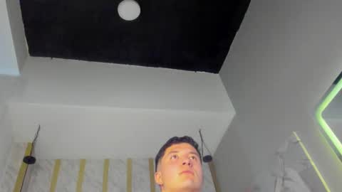 MichaelConnor  online show from 12-17-24, 06:09