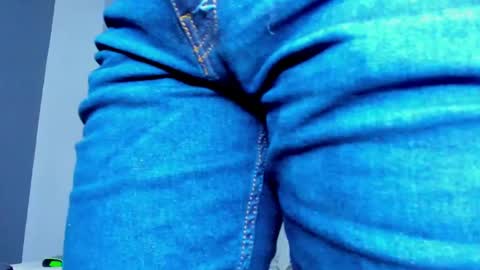 MichaelConnor  online show from 01-12-25, 03:46