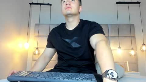 MichaelConnor  online show from 01-15-25, 11:32