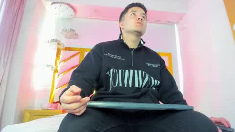 MichaelConnor  online show from 01-30-25, 11:44