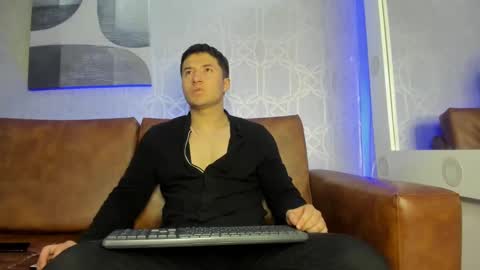 MichaelConnor  online show from 02-03-25, 11:42