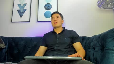 MichaelConnor  online show from 02-05-25, 02:59