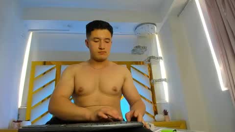 MichaelConnor  online show from 02-07-25, 06:02