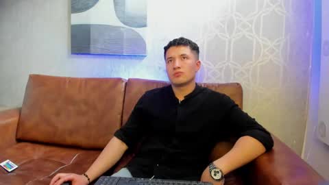 MichaelConnor  online show from 03-01-25, 06:54