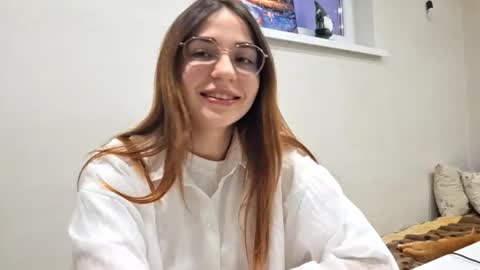 Chloe online show from 10-22-25, 02:28