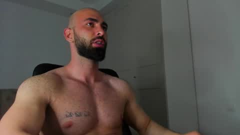 Snapshot of michaelevansx chatting on 04-30-26, 10:36 MichaelEvansx online show from 04-30-26, 10:36