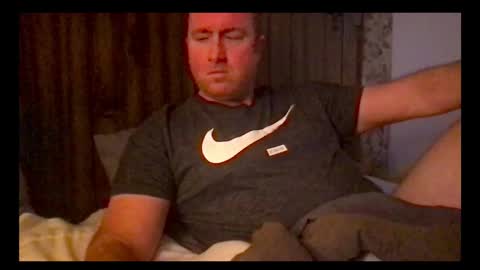 Snapshot of michaelt483 chatting on 12-02-24, 03:03 michaelt483 online show from 12-02-24, 03:03