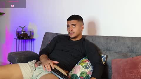 Snapshot of michel_g22 chatting on 09-26-25, 08:24 michel g22 online show from 09-26-25, 08:24