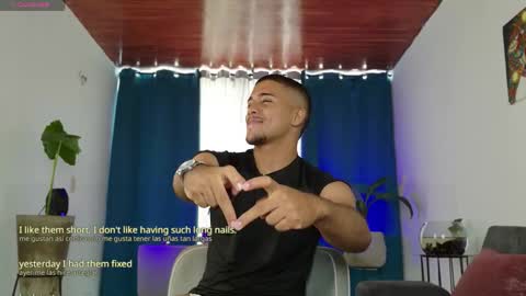 Snapshot of michel_g22 chatting on 10-18-25, 02:18 michel g22 online show from 10-18-25, 02:18