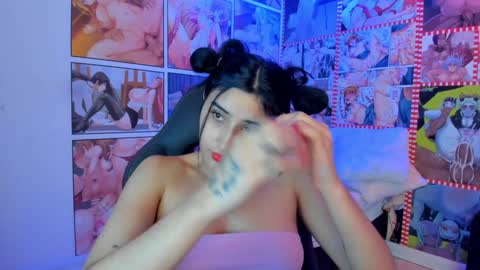 Snapshot of michel_lopez18 chatting on 01-08-25, 05:15 michel_lopez18 online show from 01-08-25, 05:15