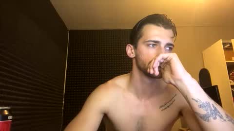 Snapshot of michelemagnetico chatting on 09-28-25, 07:30 michelemagnetico online show from 09-28-25, 07:30