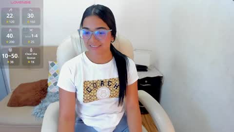 Snapshot of michell_montoya chatting on 01-18-25, 06:53 Michell online show from 01-18-25, 06:53