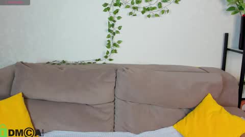 Michelle online show from 10-27-25, 01:09