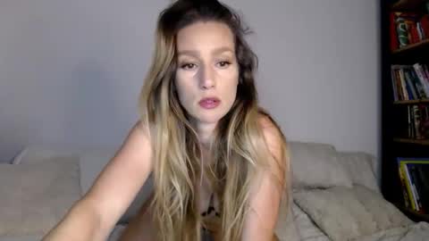 Snapshot of michellebele chatting on 05-31-26, 07:48 MichelleBele online show from 05-31-26, 07:48
