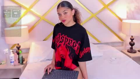Snapshot of michellebronx chatting on 05-26-26, 11:39 michellebronx online show from 05-26-26, 11:39