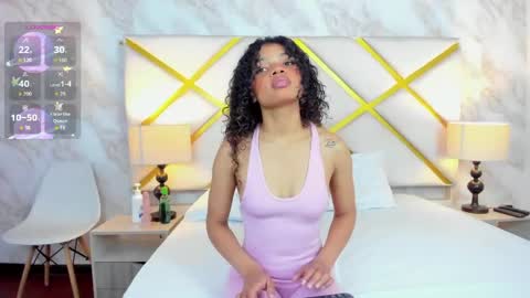 Snapshot of michellebronx chatting on 05-28-26, 11:40 michellebronx online show from 05-28-26, 11:40