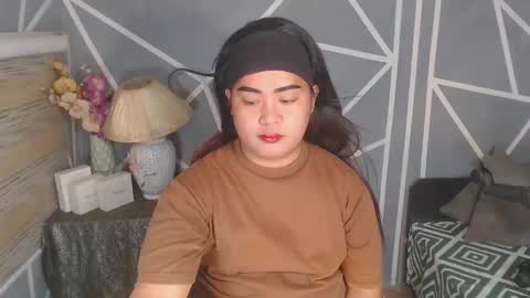 Snapshot of michellechannelxxx chatting on 12-13-24, 02:16 Michelle online show from 12-13-24, 02:16