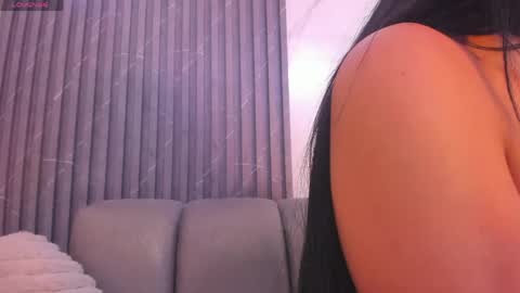 Snapshot of michellefoxx6 chatting on 05-14-26, 04:58 Michelle Foxx online show from 05-14-26, 04:58
