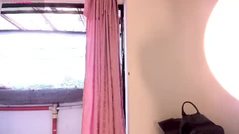 Snapshot of michellepreston_ chatting on 07-06-26, 12:02 michellepreston_ online show from 07-06-26, 12:02