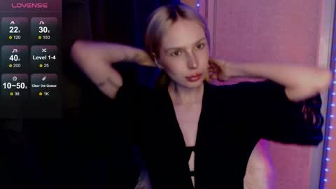 Snapshot of michellevelour chatting on 05-11-26, 05:54 Michelle online show from 05-11-26, 05:54