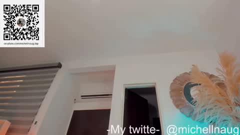 Snapshot of michellnaug chatting on 02-28-25, 01:47 MICHELNAUG    online show from 02-28-25, 01:47