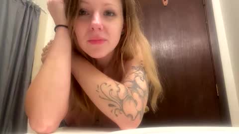 michiheartaaron503780 online show from 11-04-25, 01:10