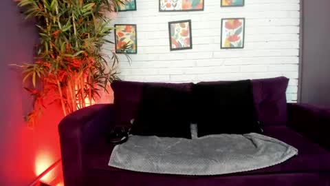 Micki online show from 04-24-26, 11:34