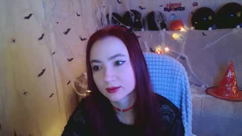 Snapshot of mickywood chatting on 10-31-25, 09:43 Micky online show from 10-31-25, 09:43