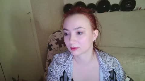 Snapshot of mickywood chatting on 11-12-25, 04:18 Micky online show from 11-12-25, 04:18