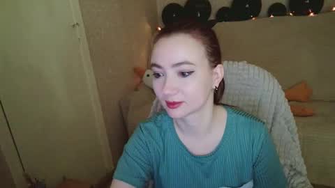 Snapshot of mickywood chatting on 12-14-25, 02:00 Micky online show from 12-14-25, 02:00