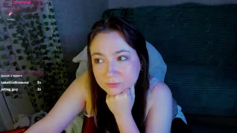 Snapshot of mickywood chatting on 07-14-26, 09:20 Micky online show from 07-14-26, 09:20