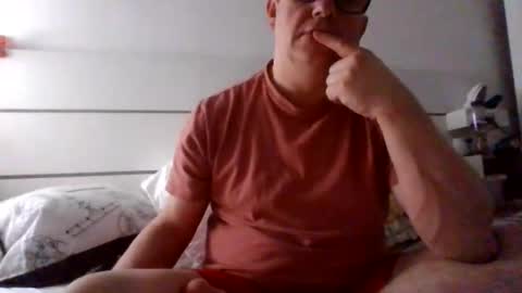 middleton2021 online show from 11-25-25, 09:26