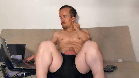 Aaron online show from 03-10-26, 02:38