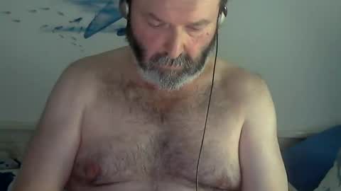 Snapshot of midhir chatting on 01-30-25, 06:21 kike online show from 01-30-25, 06:21