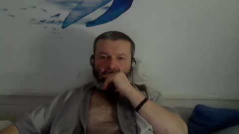 Snapshot of midhir chatting on 02-24-25, 09:41 kike online show from 02-24-25, 09:41