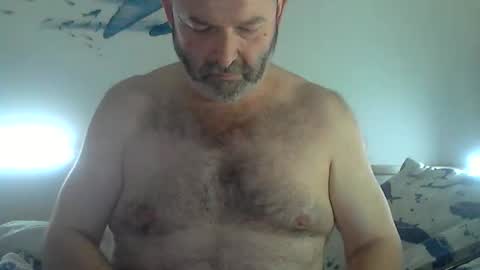 Snapshot of midhir chatting on 09-11-25, 01:33 kike online show from 09-11-25, 01:33