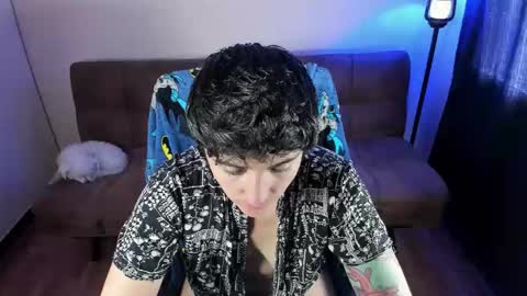 Snapshot of midnight07_ chatting on 11-04-25, 03:22 Blue online show from 11-04-25, 03:22