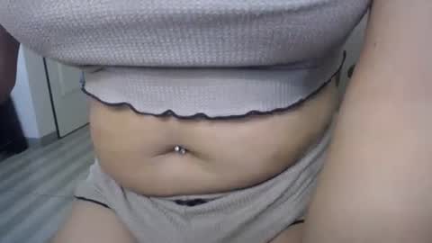 Snapshot of midnight_boner03 chatting on 03-12-26, 05:57 selena online show from 03-12-26, 05:57