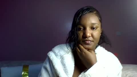 Snapshot of midnight_sexy chatting on 06-17-26, 11:01 midnight_sexy online show from 06-17-26, 11:01