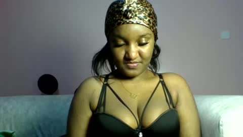 Snapshot of midnight_sexy chatting on 07-02-26, 10:49 midnight_sexy online show from 07-02-26, 10:49
