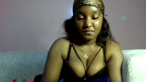 Snapshot of midnight_sexy chatting on 07-18-26, 06:28 midnight_sexy online show from 07-18-26, 06:28