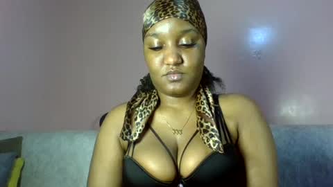Snapshot of midnight_sexy chatting on 07-22-26, 07:49 midnight_sexy online show from 07-22-26, 07:49